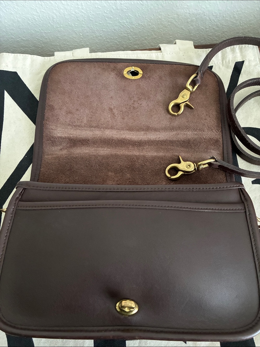 Vintage Coach Pocket Purse - Picture 7 of 11